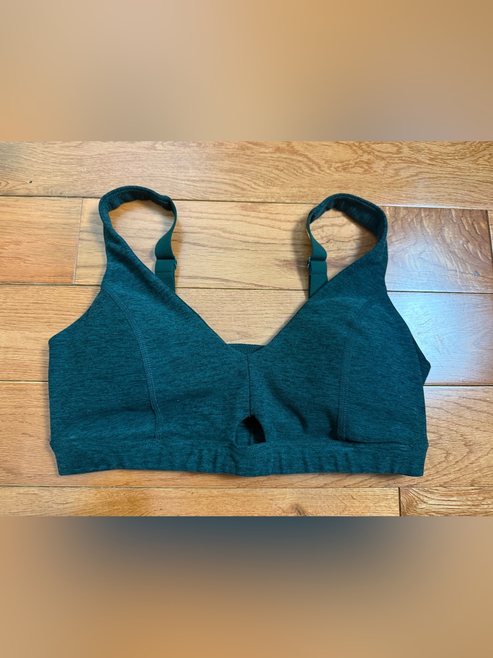 Beyond Yoga ‘Lift Your Spirits’ Cut-Out Sports Bra NWOT